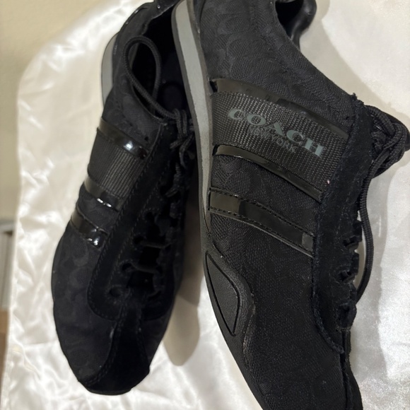 Coach Remonna Monogram Signature " C” logo Material Black Suede Patent trimming - Picture 10 of 10